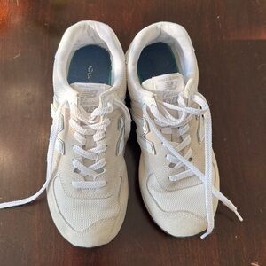 Nimbus cloud with nb white new balance 574 size 7.5m (4e) or 9w (4e) WIDE shoe